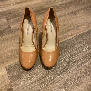 Vera Wang Lavender Monique Elasticized Wedge